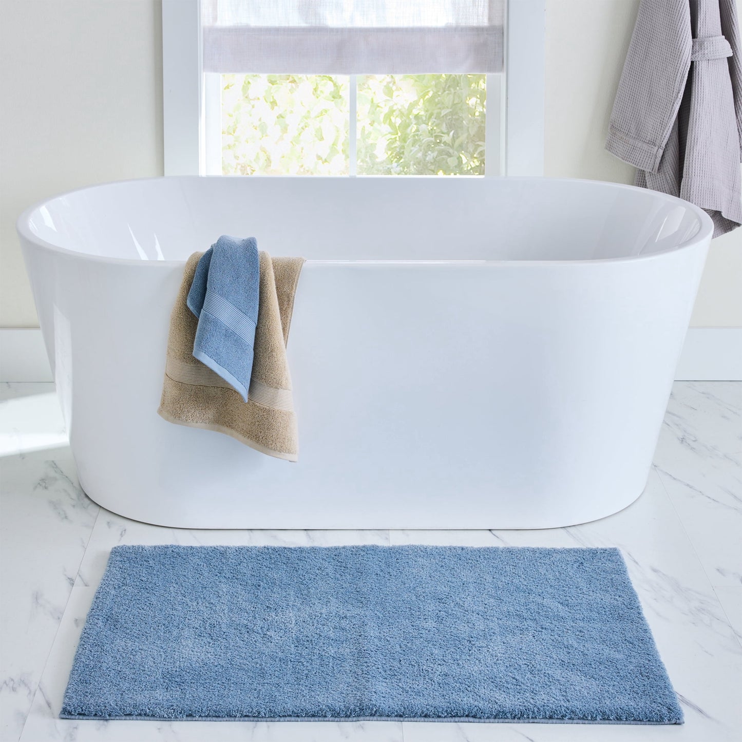 Better Homes & Gardens Ultra Soft Polyester Bath Rug, 23"x39", Blue Silver