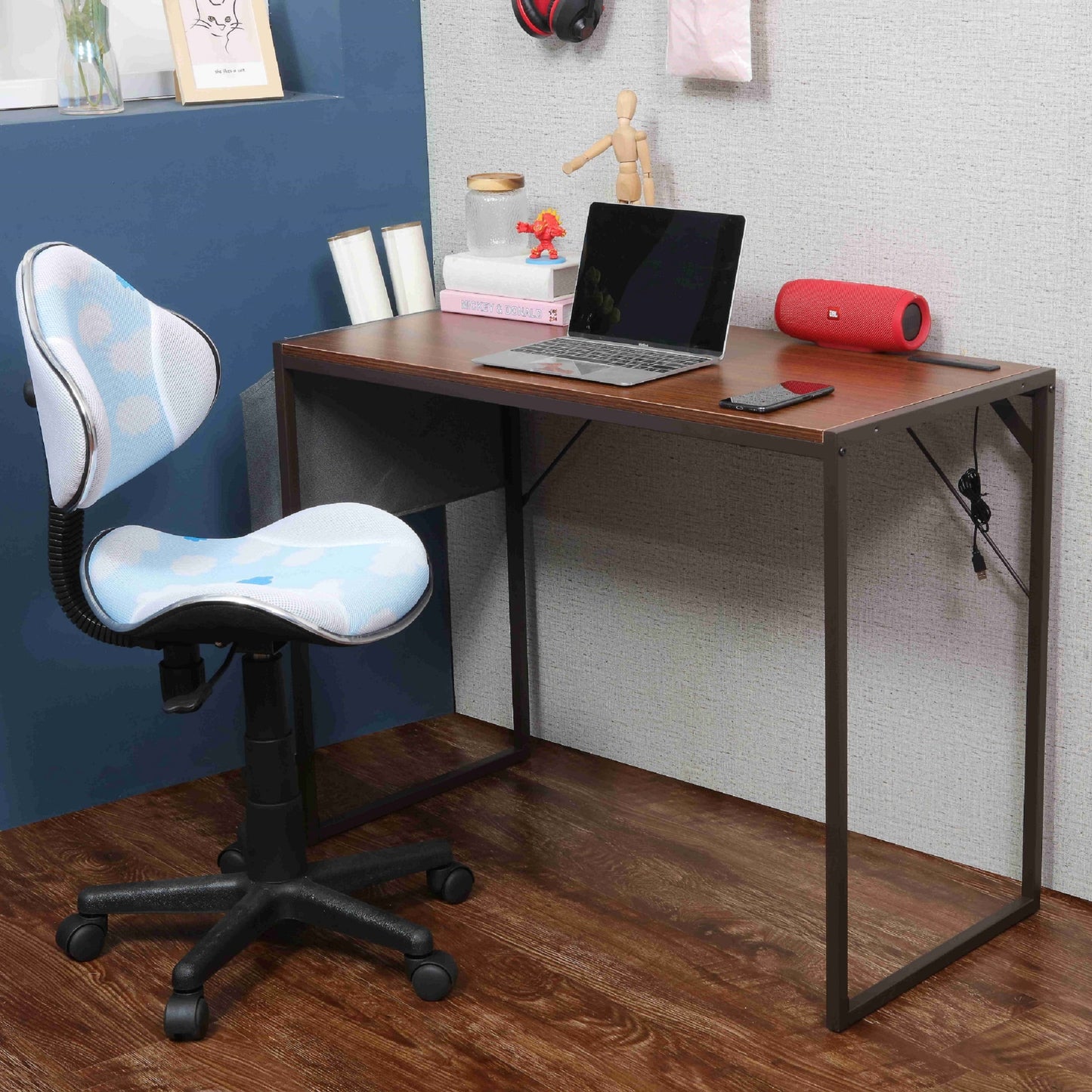 JJS Small Computer Desk Simple Style Writing Desk for Small Spaces 40 Inch Home Office Modern Student Study Laptop Writing Table with Storage Bag USB Hub, Brown