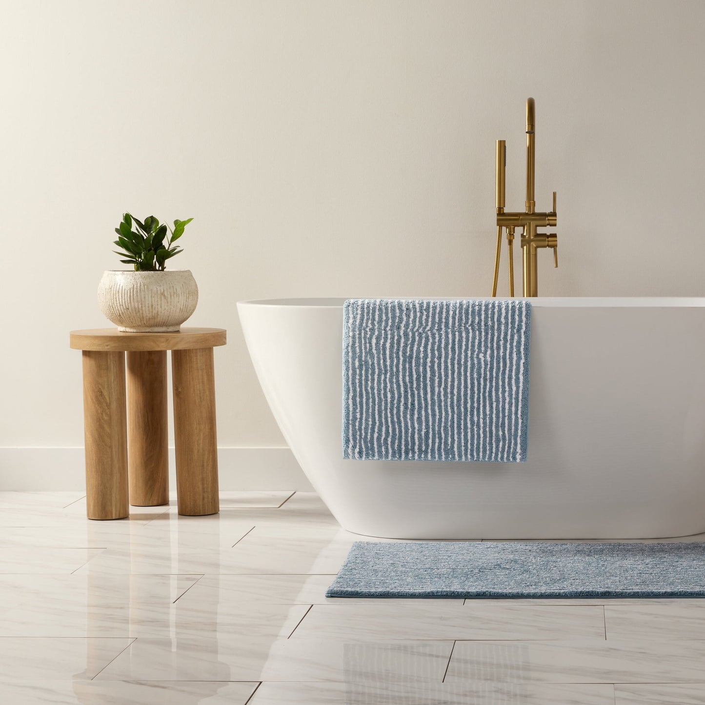 Noble Linens Pinstripe Cotton Bath Mat, 34 in x 21 in, Light Blue