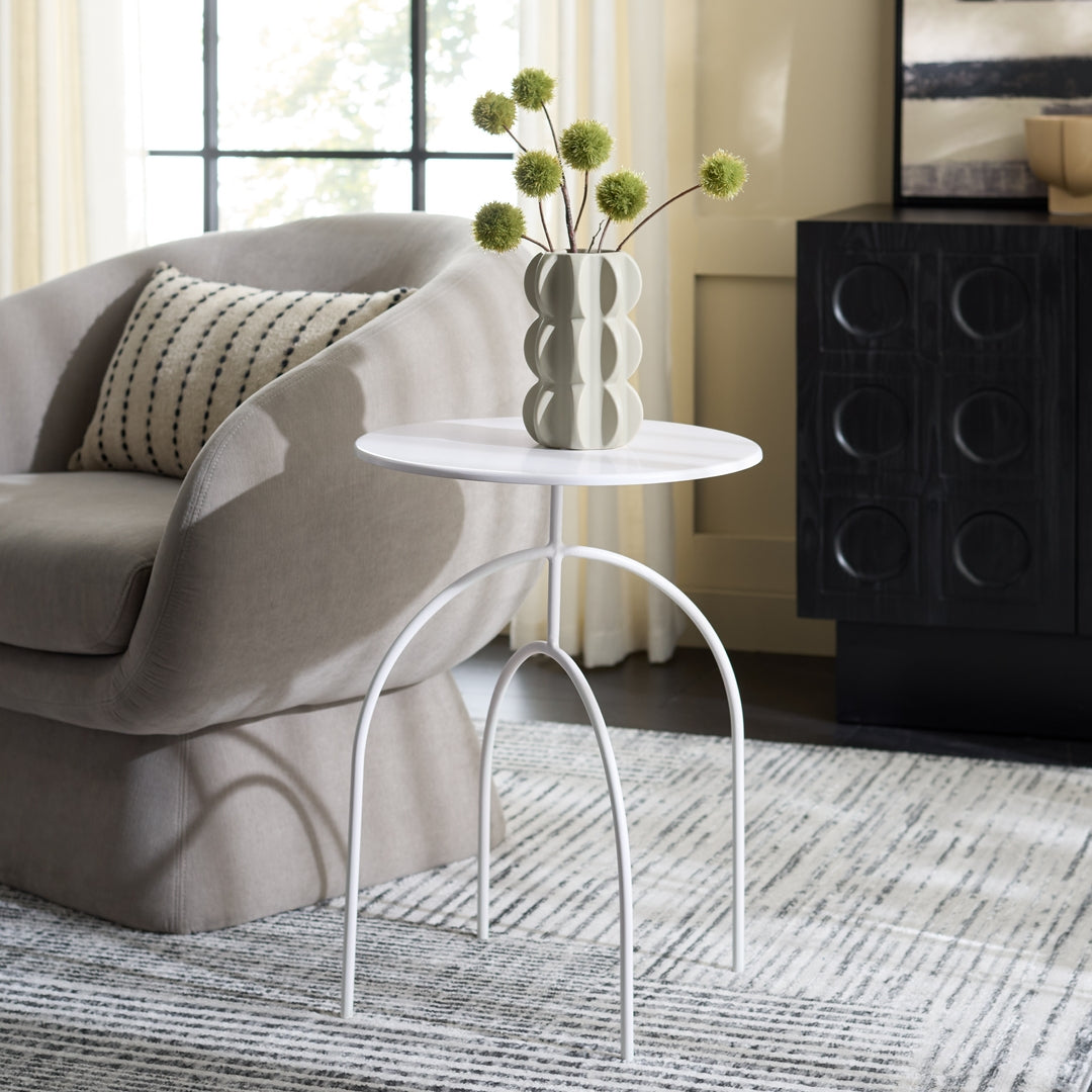 Safavieh Saburo Modern Iron Round End Table, White