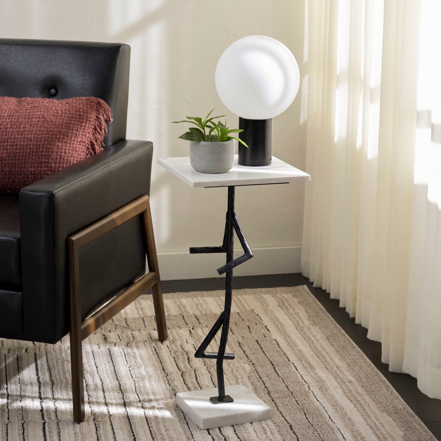 Safavieh Warso Modern Metal End Table, White / Black