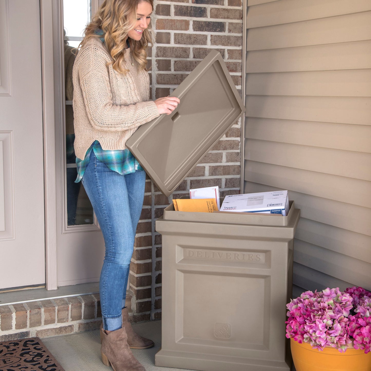 Step2 Express Parcel Plastic Package Delivery Box in Mocha