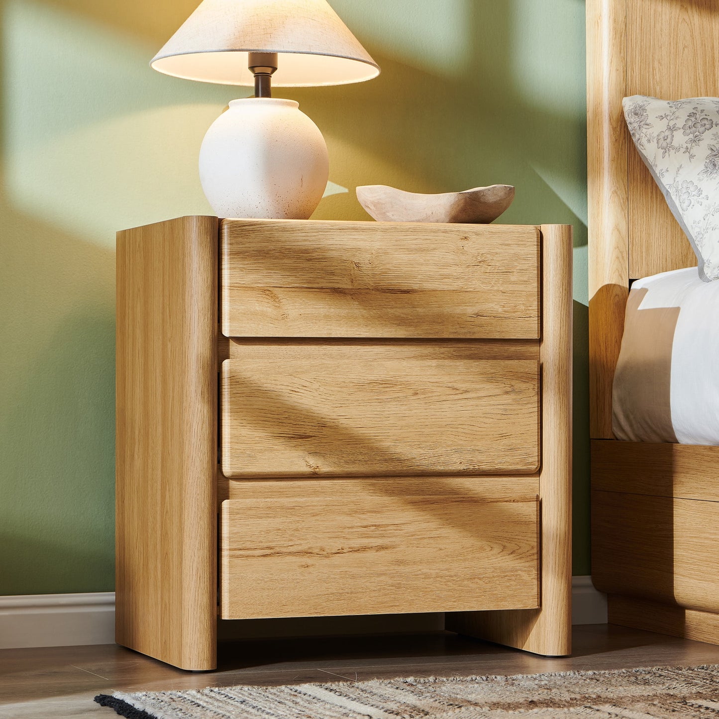 wow97e Modern Nightstand, 25" Tall Night Stand with Charging Station, 3 Storage Drawers Wood Nightstands w/Rounded Corner Design for Bedroom, Living Room, Natural