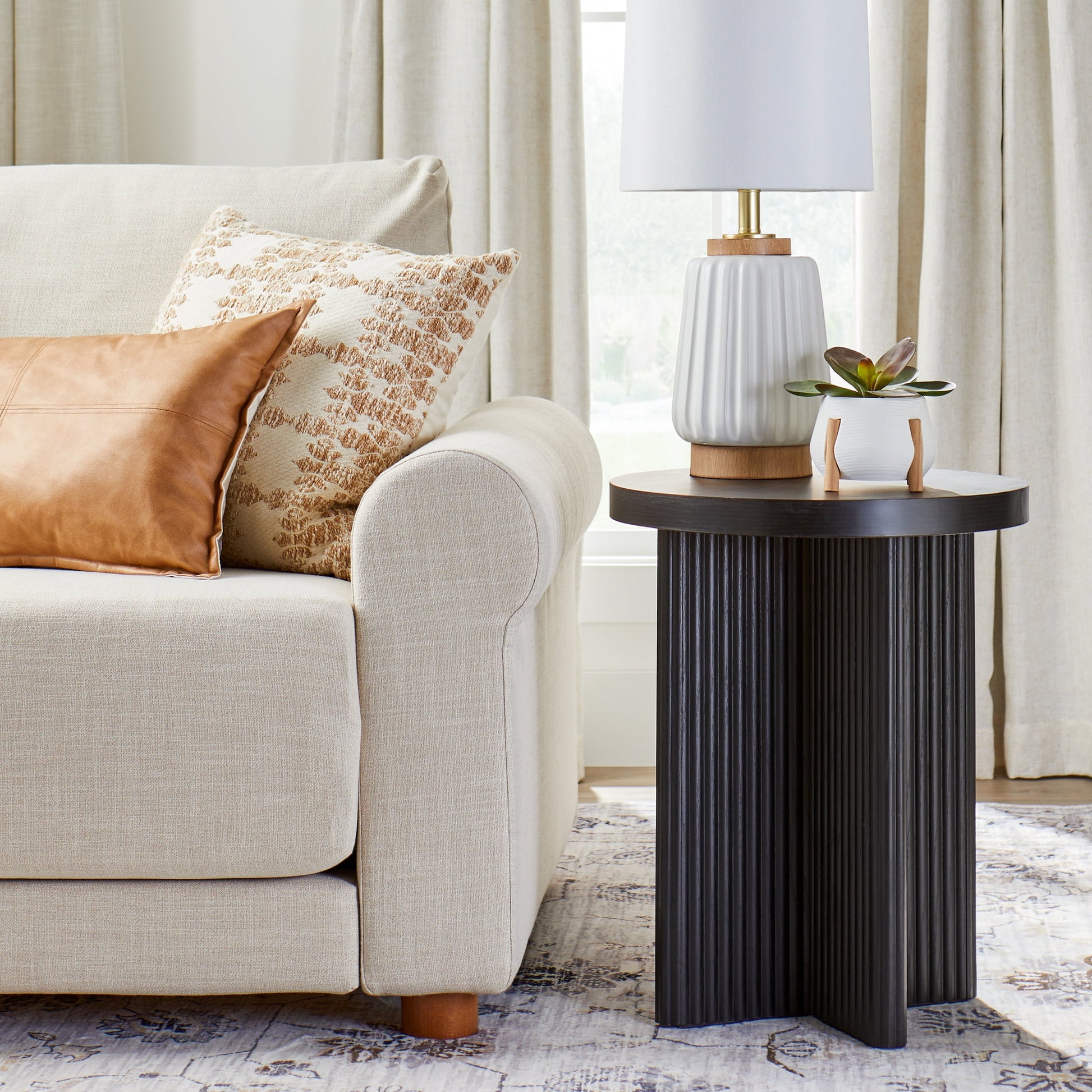 Better Homes & Gardens Lillian Fluted End Table, Black