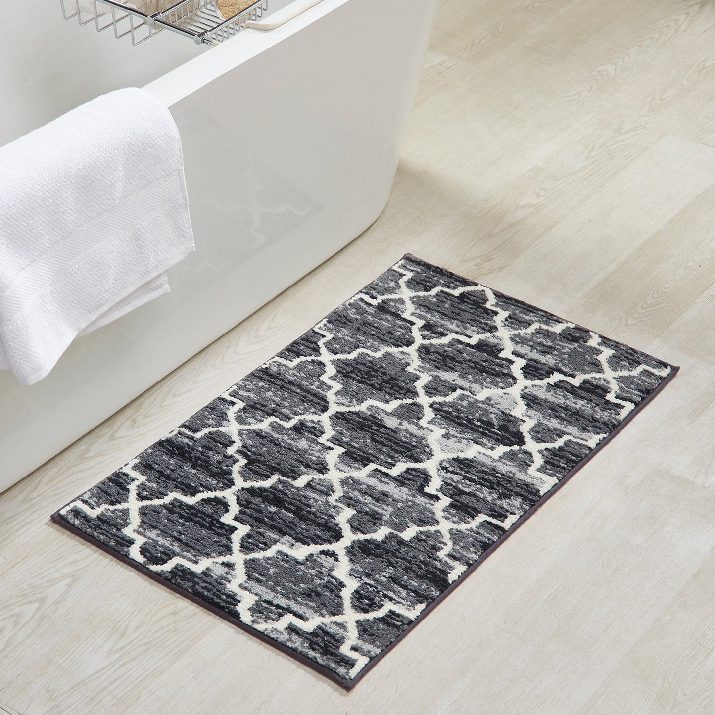 Better Trends 21" x 34" Rectangle Bathroom Rug, 100% Cotton, Soft, Water Absorbent, Non-Slip Bath Mat, Machine Washable, Rugs for Bathroom, Shower, Tub â€“ Savio Collection - Gray