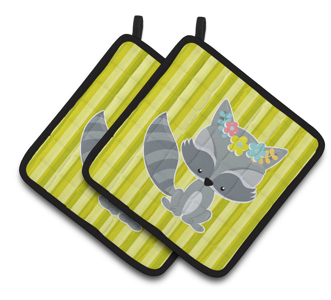 Caroline's Treasures Raccoon with Flowers Pair of Pot Holders