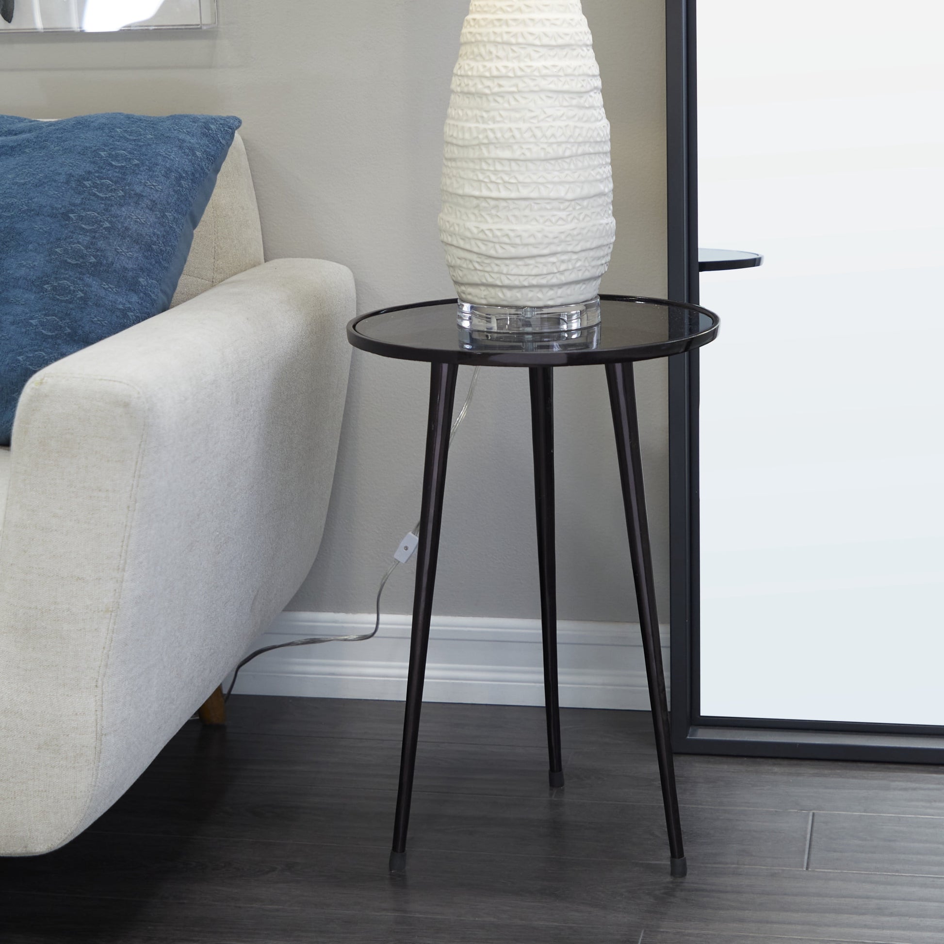 DecMode 15"W, 22"H Aluminum Contemporary Accent Table, Black, 1-Piece
