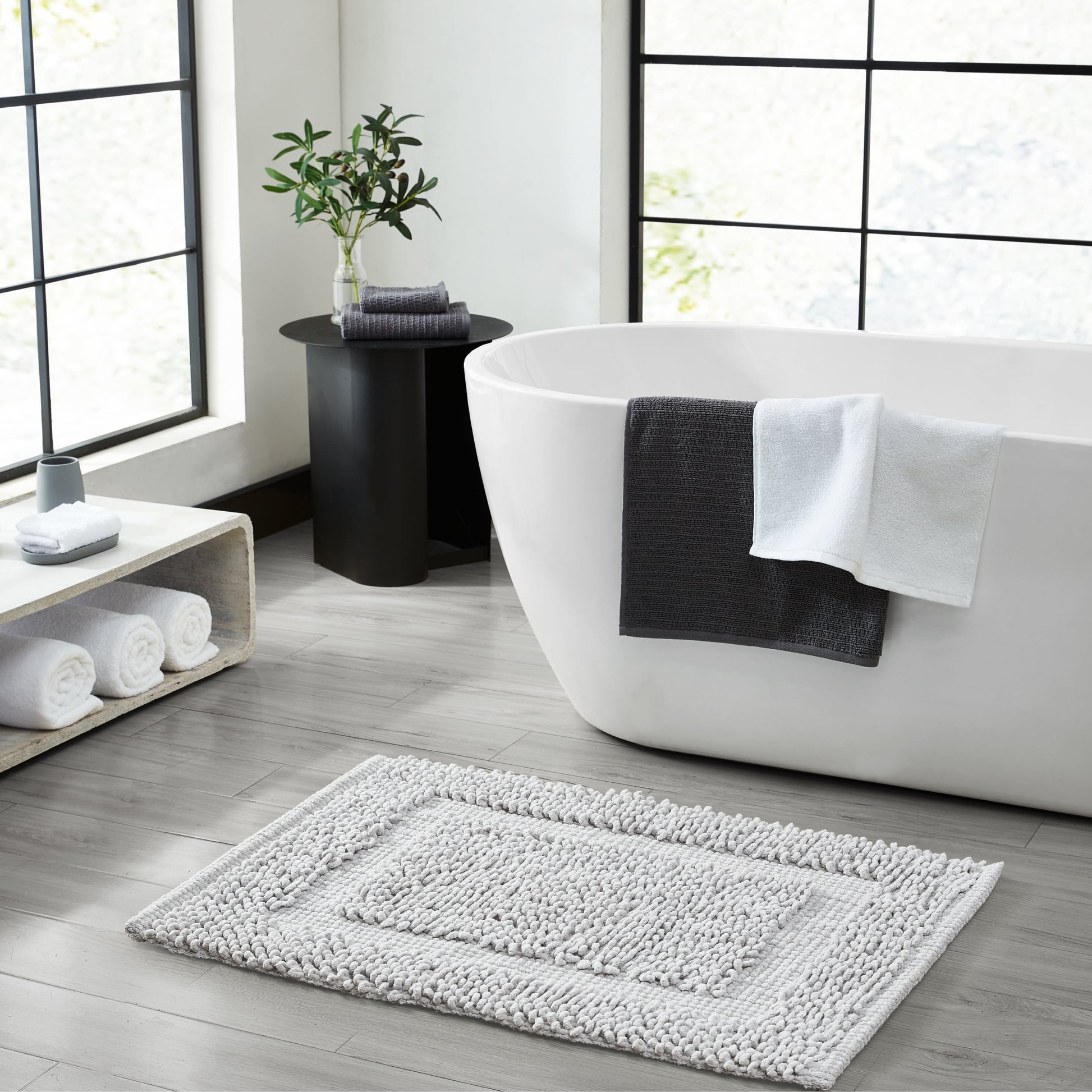 Jean Pierre New York Sophie Border 100% Cotton Bath Mat - Non-Slip Bath Rug - Soft Gray - 27" x 45"