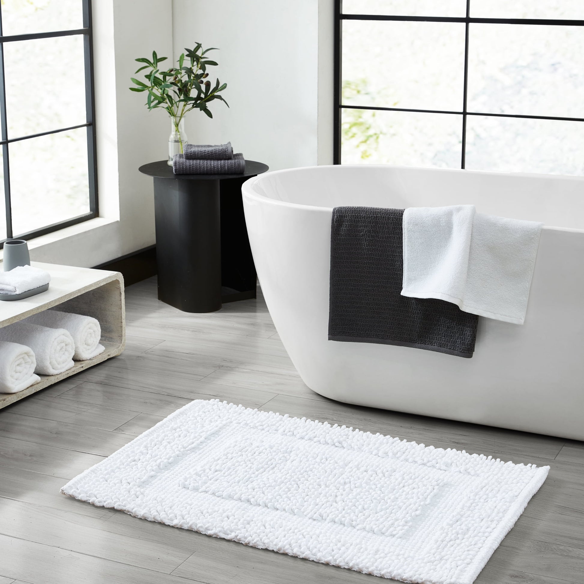 Jean Pierre New York Sophie Border 100% Cotton Non-Slip Bath Mat Set - White - 17x24/20x32
