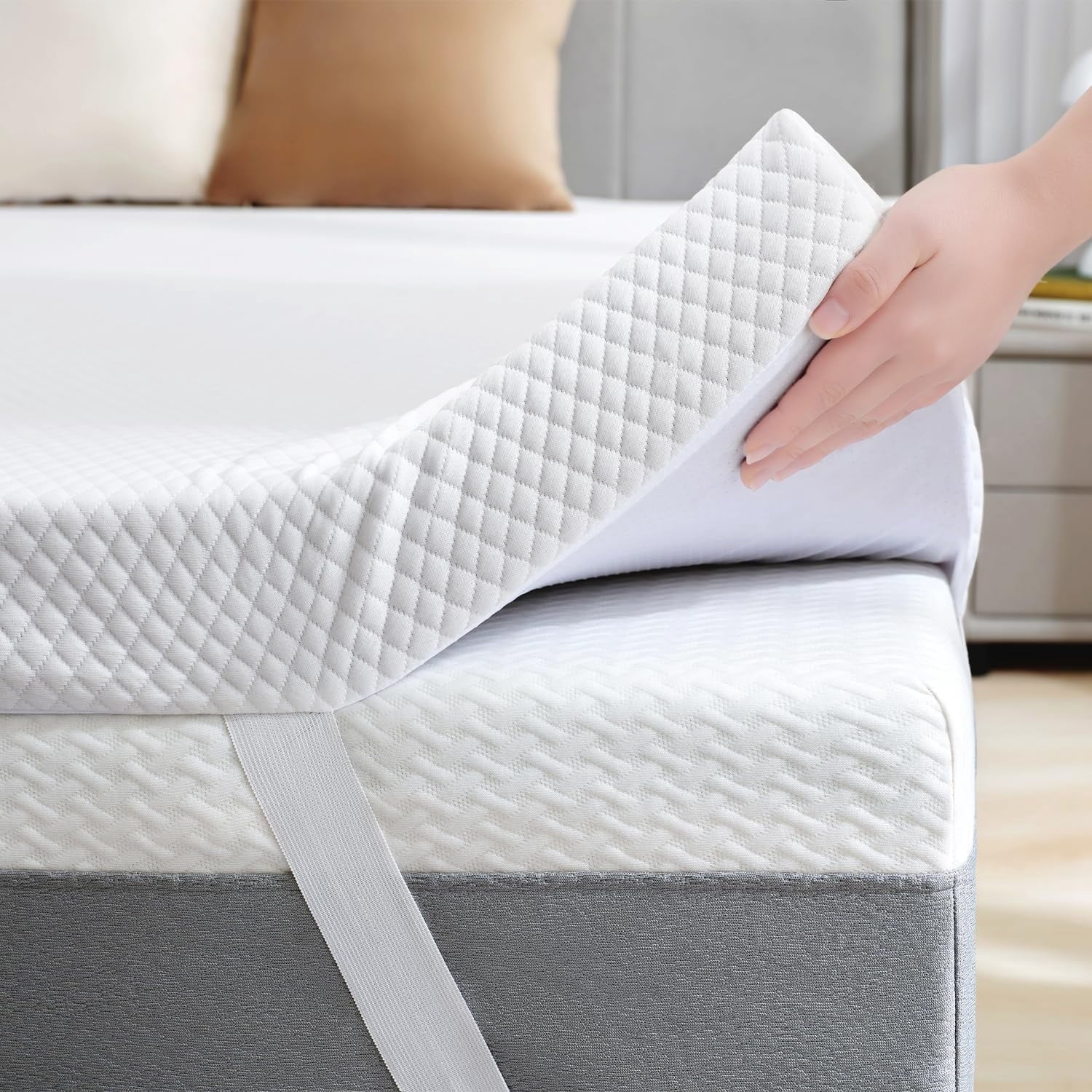 MAYEERTY Gel Memory Foam Mattress, Detachable Soft Cover Cool Support, White