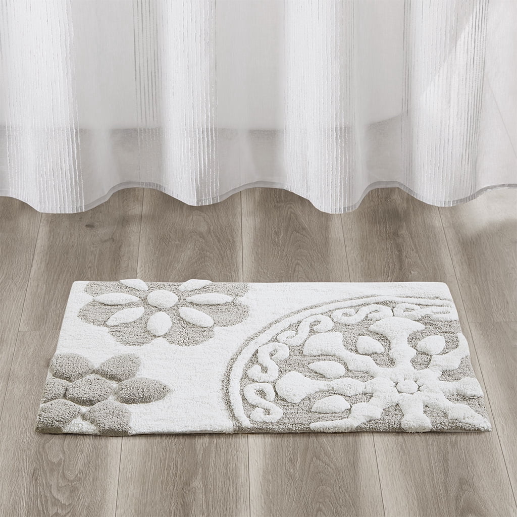 Medallion Cotton Tufted Bath Rug 20x30 Inches Global Inspired Boho Bathroom Mat Soft Absorbent 100% Cotton Machine Washable