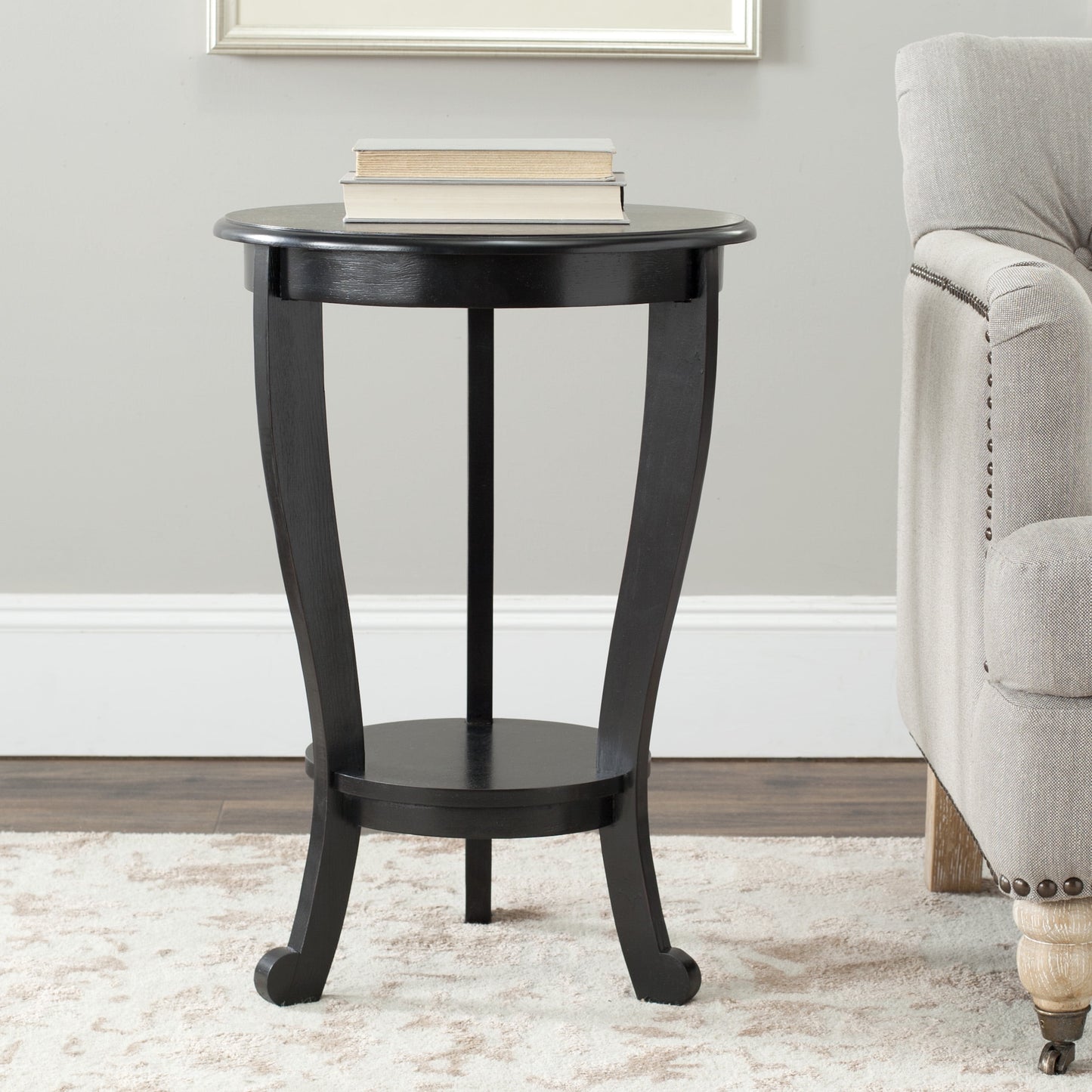 SAFAVIEH Mary Solid Rustic Tri-Leg Pedestal Side Table, Vintage Grey