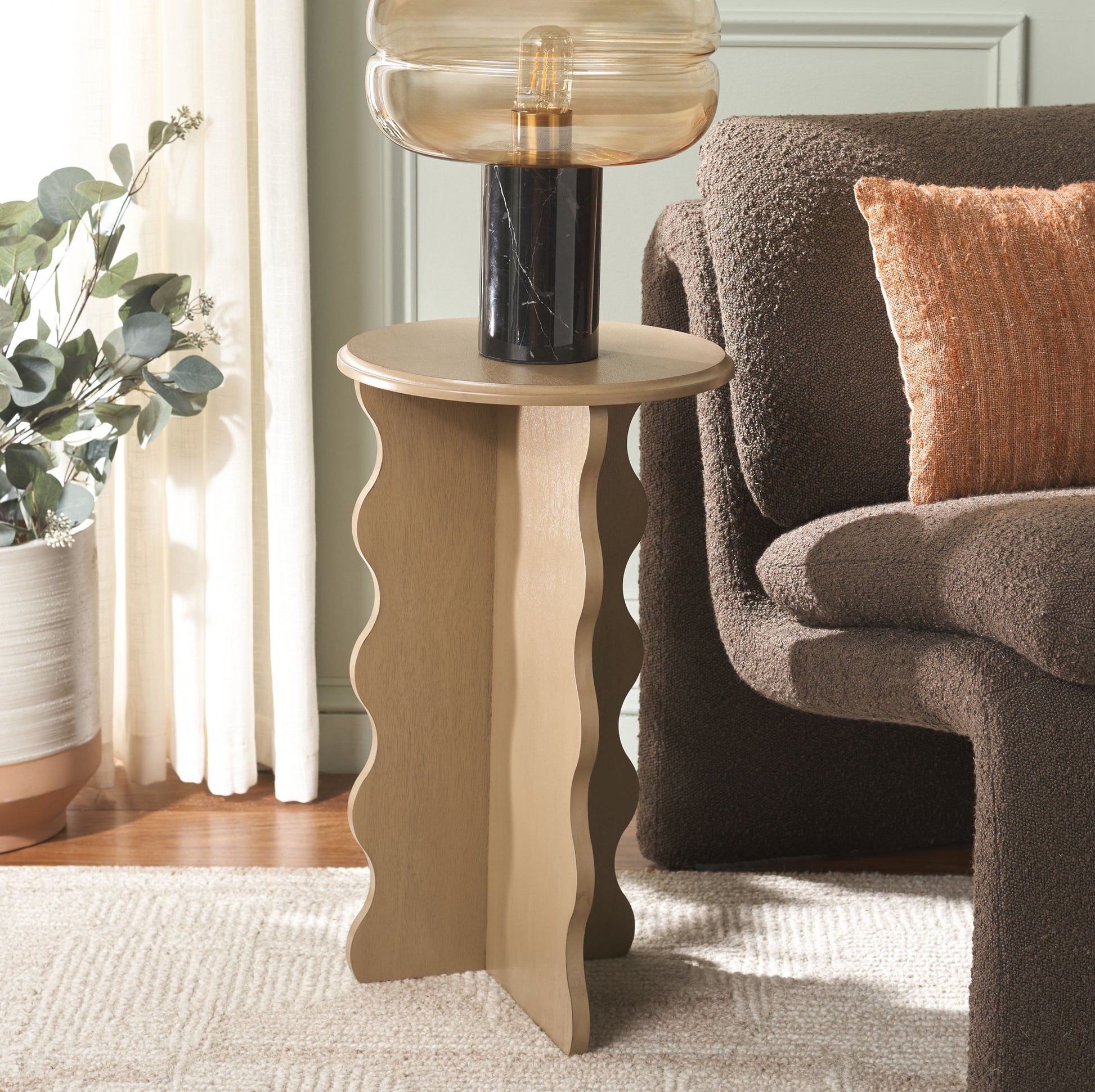 Safavieh Lilith Wavy Modern Wood Round End Table, Desert Brown