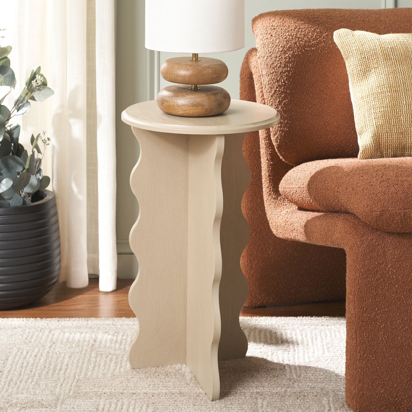 Safavieh Lilith Wavy Modern Wood Round End Table, Natural