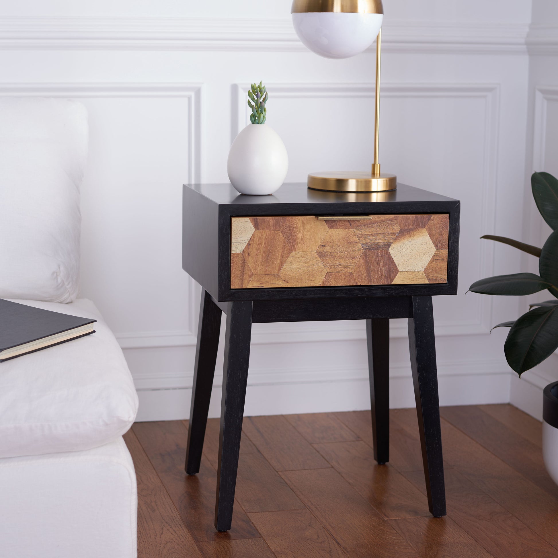Safavieh Nilo Morden Wood End Table, Black / Natural