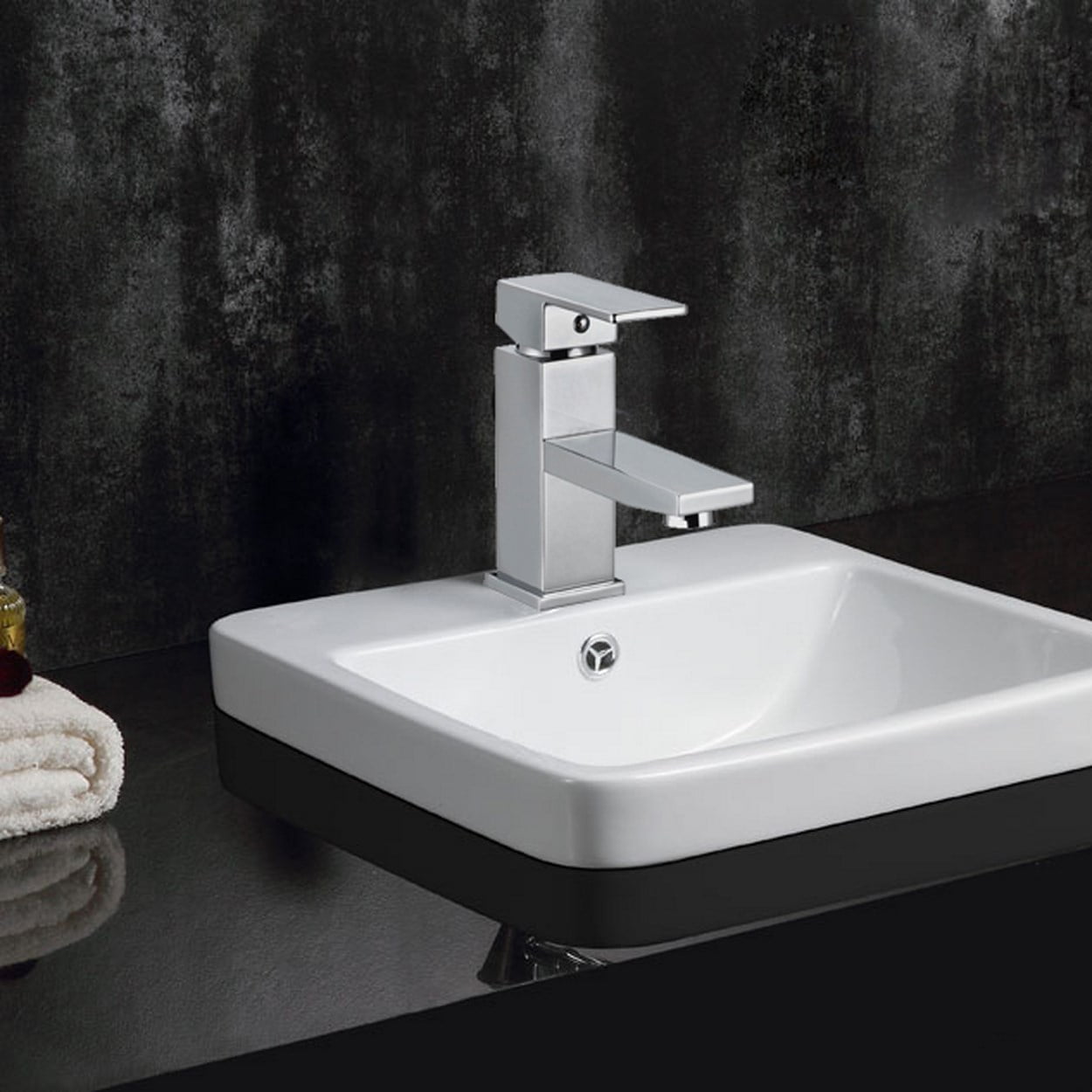 Safavieh Solea Bliss Bathroom Faucet in Chrome