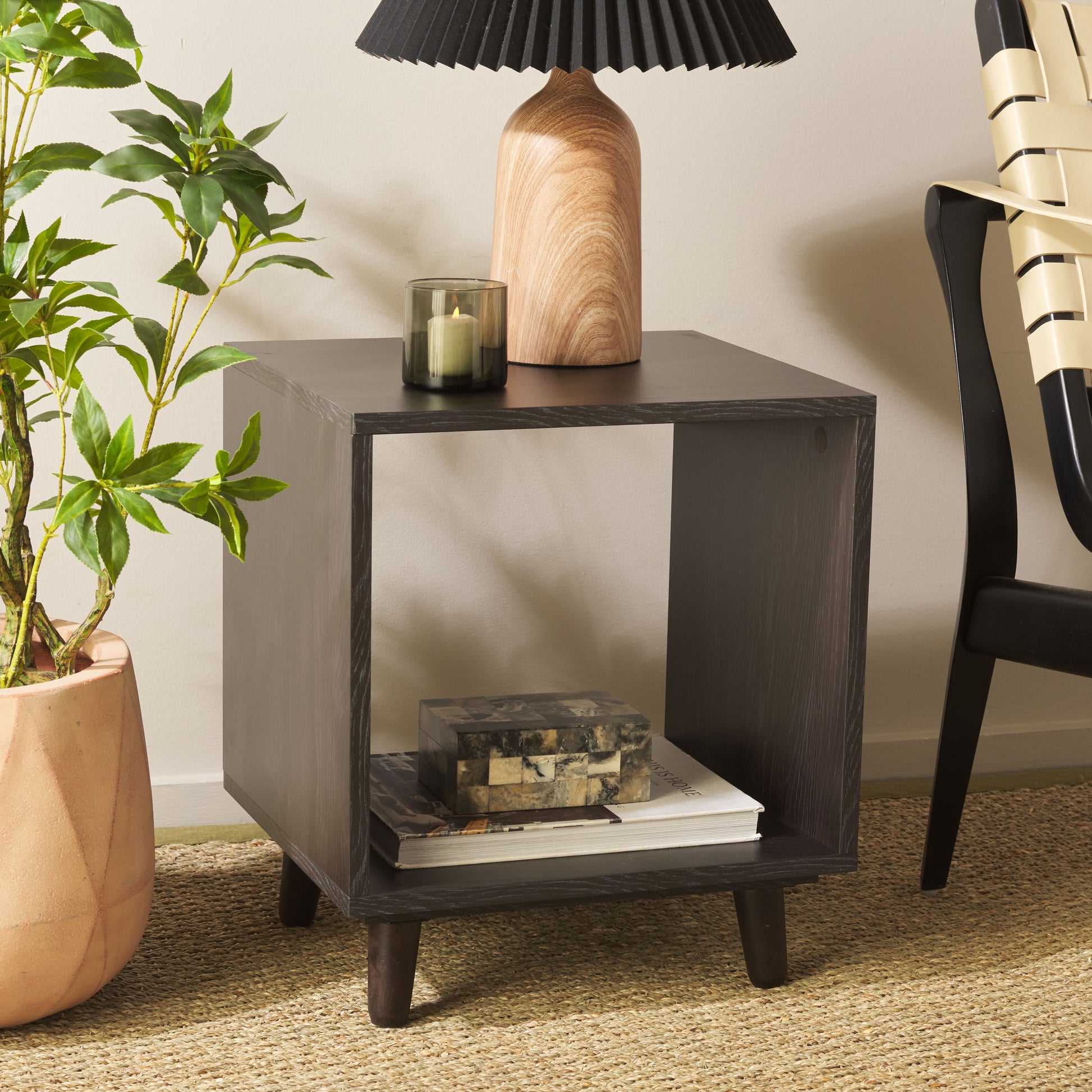 Safavieh Yona Traditional Wood Open Shelf End Table, Brown Oak