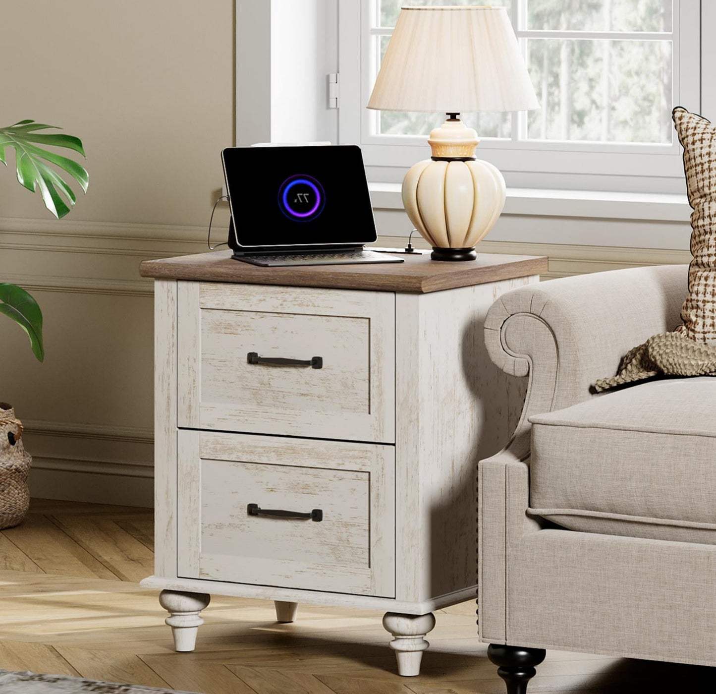 Mesa Auxiliar con 2 Cajones, Mesa Final Estilo Farmhouse con EstaciÃ³n de Carga, Mesa de Noche de Madera para Dormitorio y Sala de Estar, Blanco Antiguo