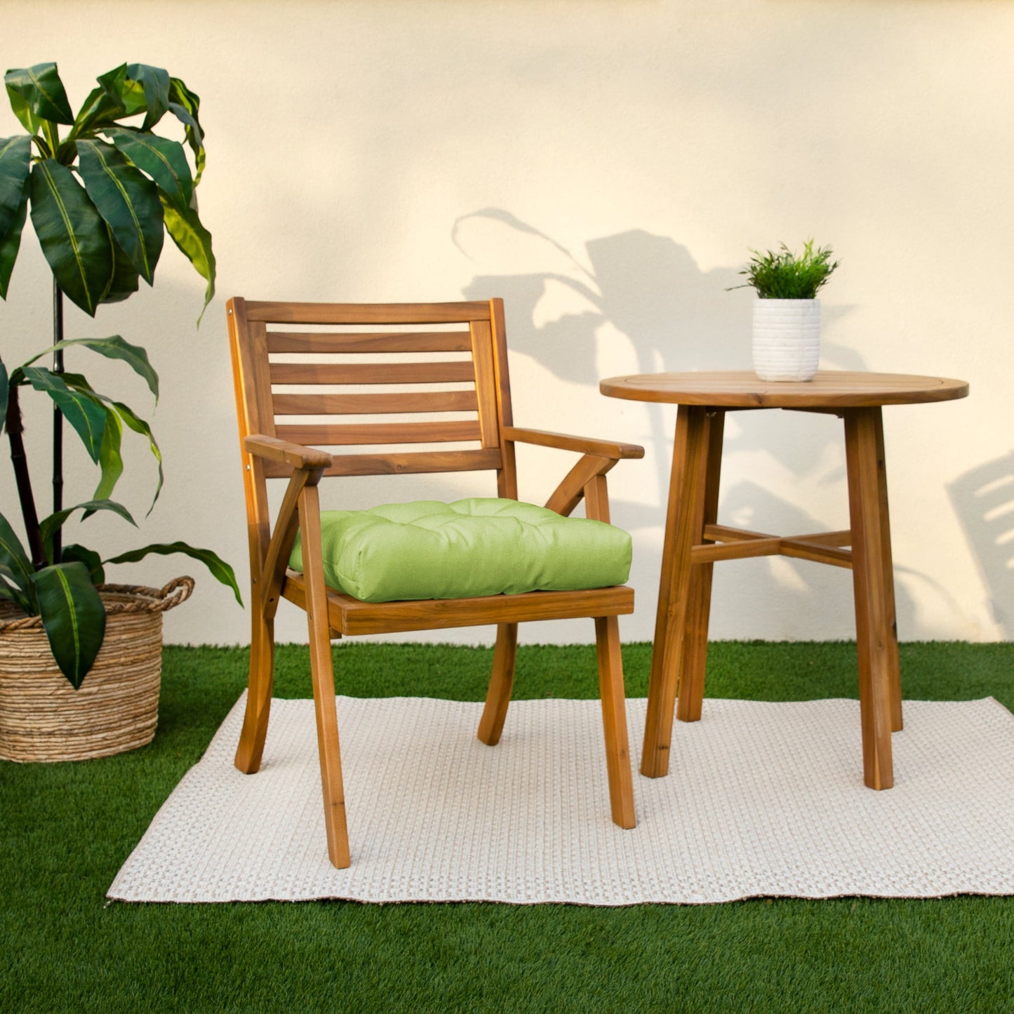 Sorra Home Apple Green Tufted Chair Cushion Round U-Shaped Back 16 x 16 x 3