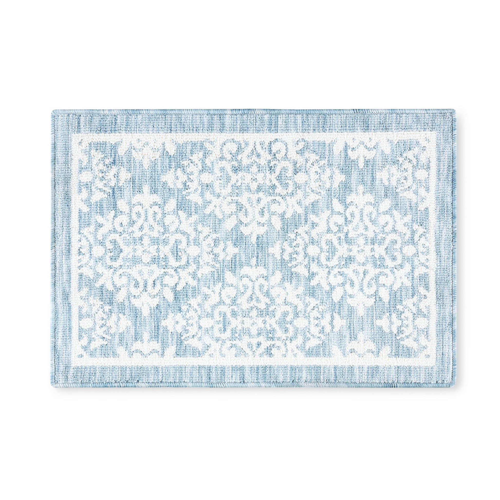 TOWN & COUNTRY EVERYDAY Walker Damask Medallion EverwashÂ® Washable Multi-Use Decorative Rug, Tufted Kitchen Rug, Low-Profile Door Mat, Bedroom Rug and Bath Rug with Non-Slip Backing, Beige, 24"x40"